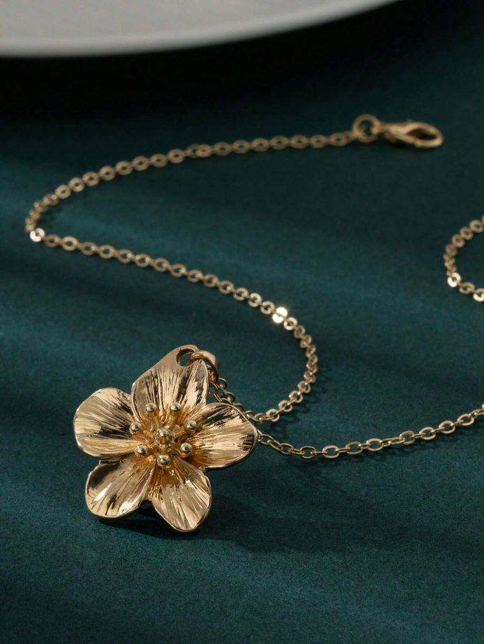 Golden 5-Petal Flower Pendant Necklace
