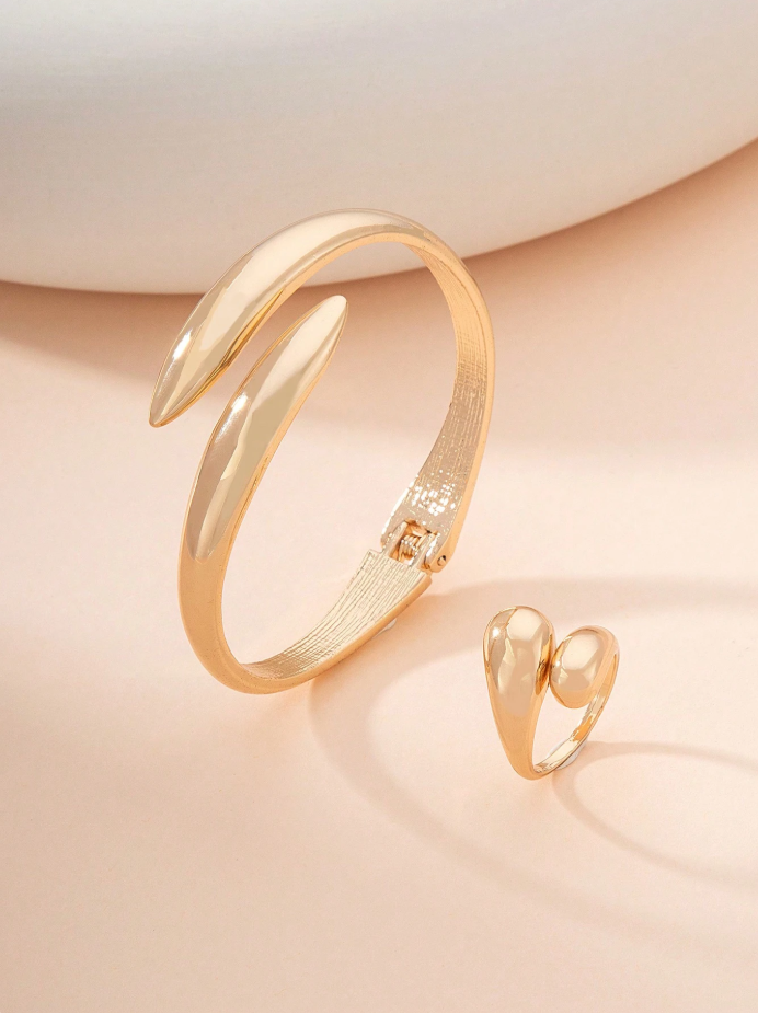 Geometric Gold Bangle & Ring Set